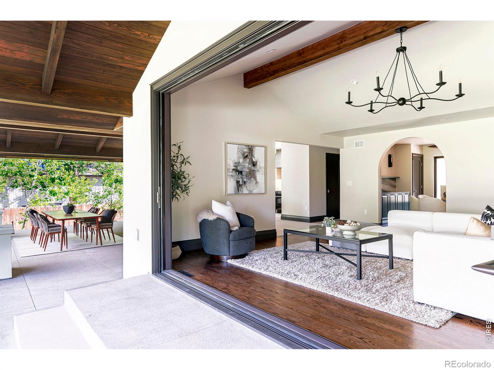 985 Saratoga Court