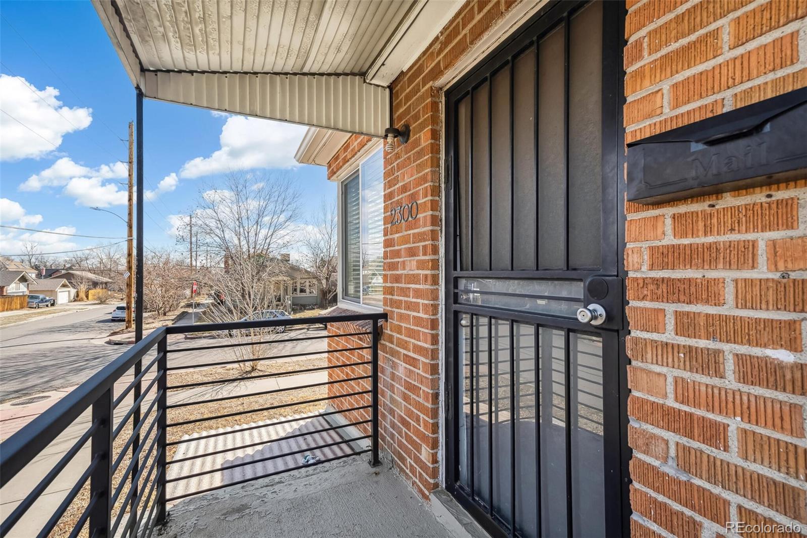 2300 W 39th Avenue