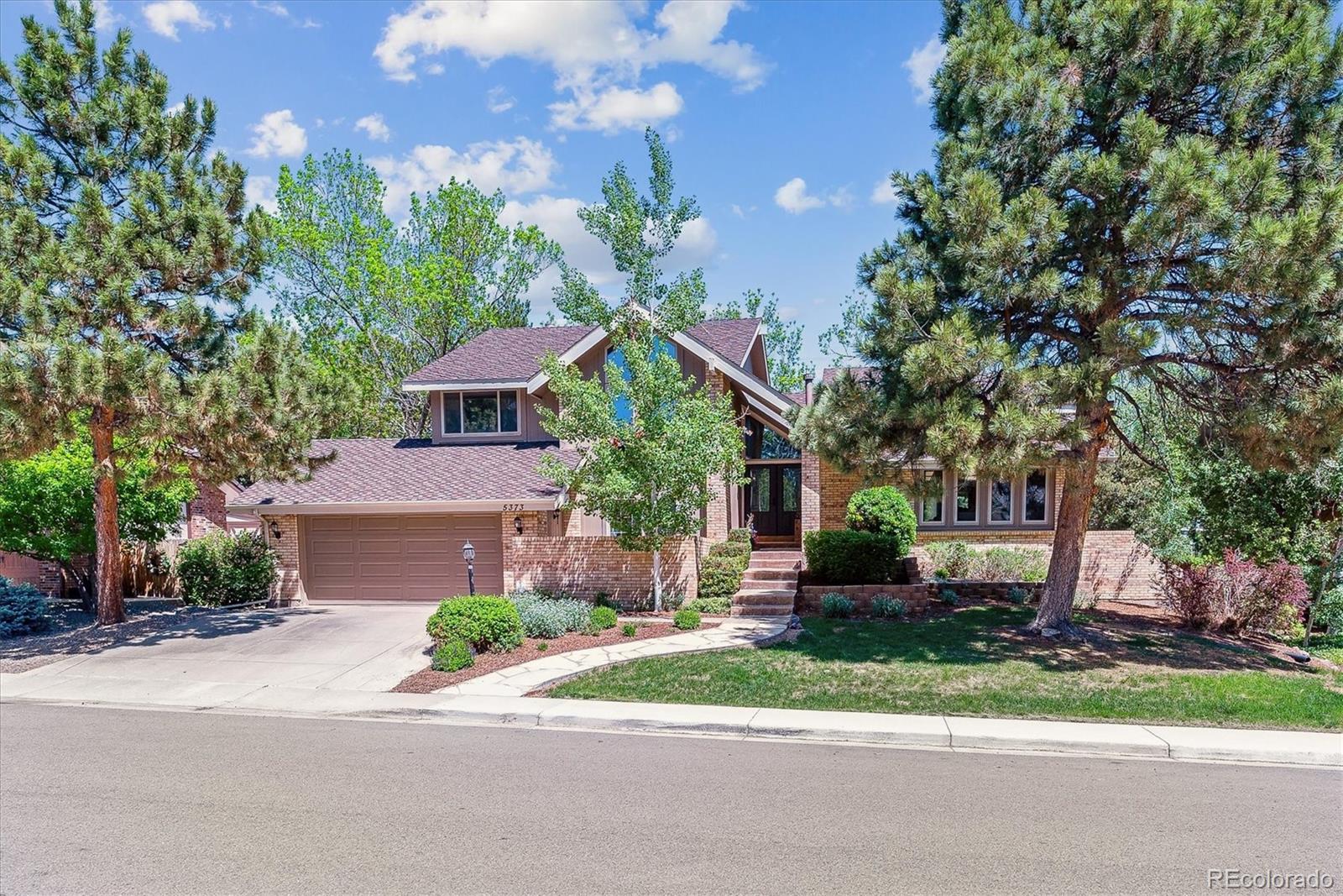 5373 E Links Circle