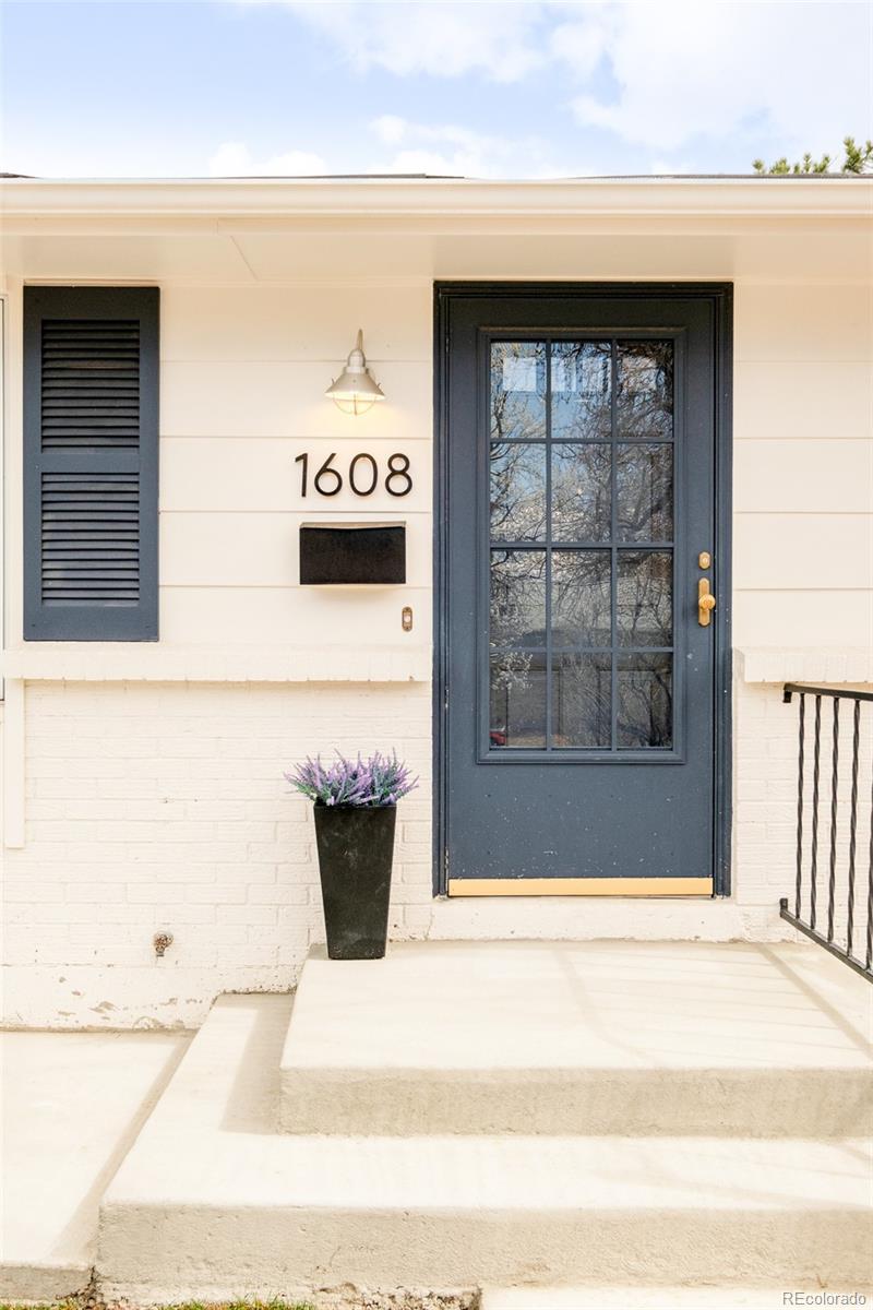 1608 Longs Peak Drive