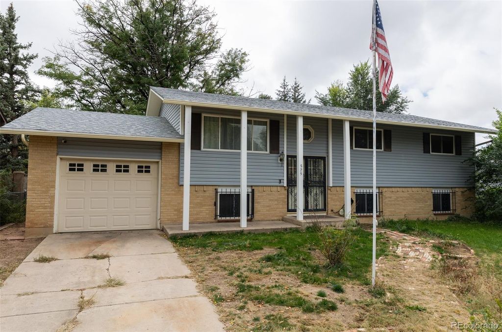 Photo of 525 Griffith Way, Colorado Springs, CO 80911 (MLS # 4734635)