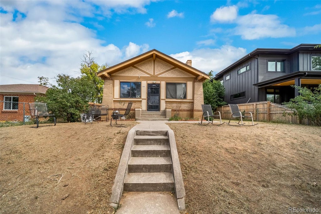Photo of 2678 Jasmine Street, Denver, CO 80207 (MLS # 8837433)