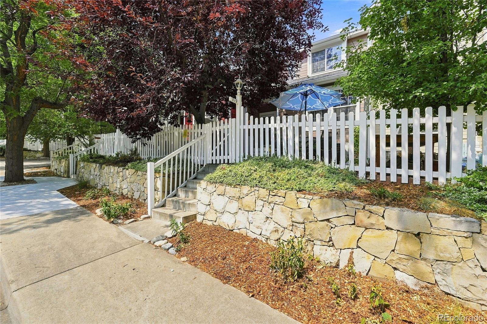 819 Beauprez Avenue