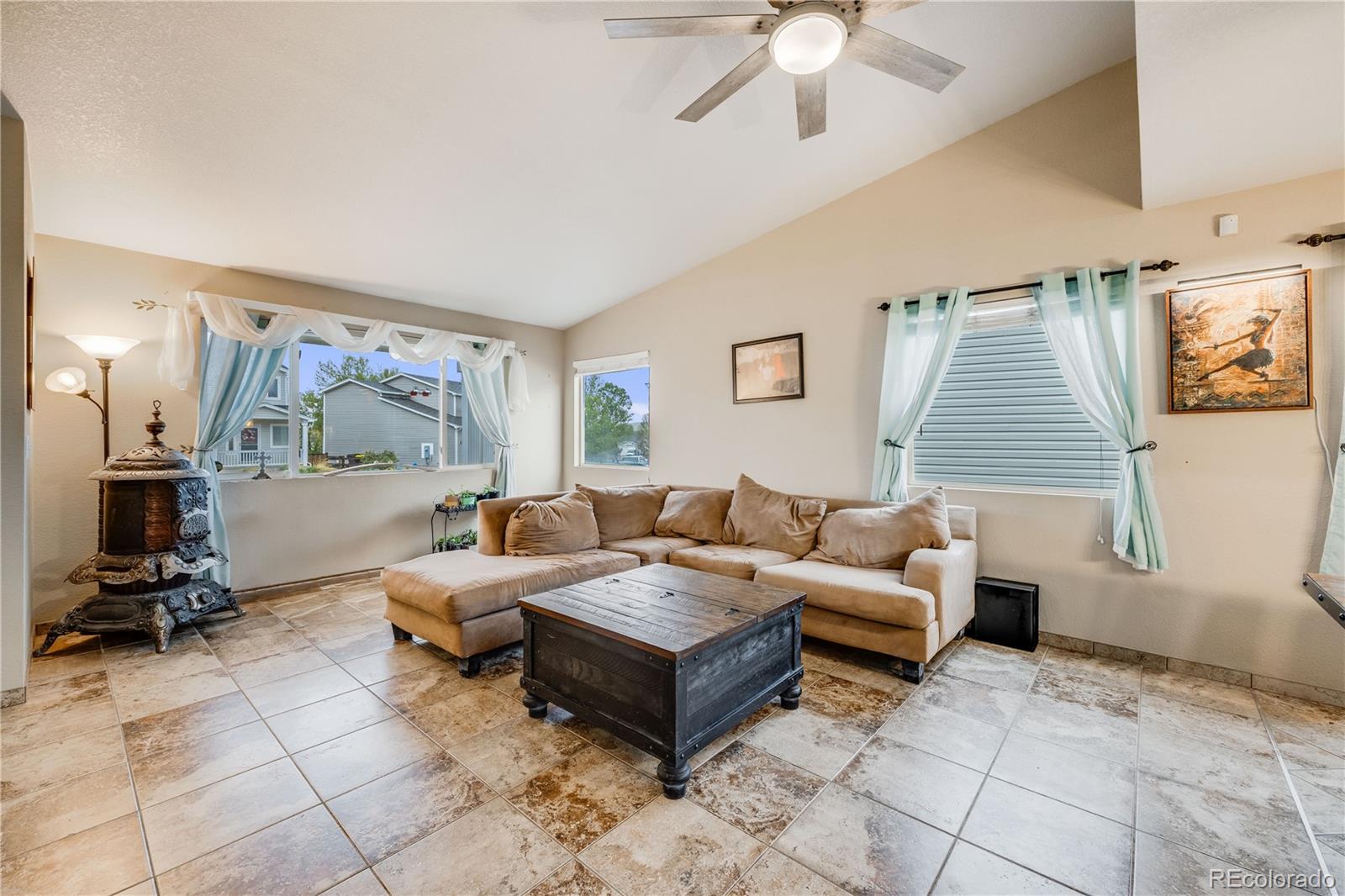 9674 Fox Den Drive, Littleton, CO, 80125 4 9674 Fox Den Drive