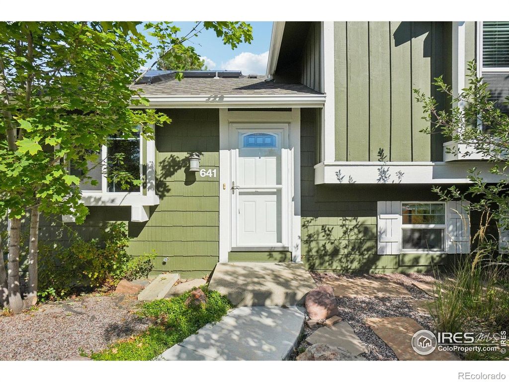 Photo of 641 W Dahlia Street, Louisville, CO 80027 (MLS # IR1044890)