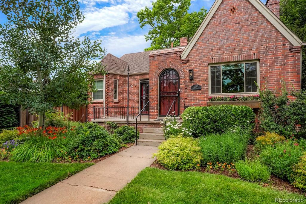 Photo of 2227 Locust Street, Denver, CO 80207 (MLS # 7461982)
