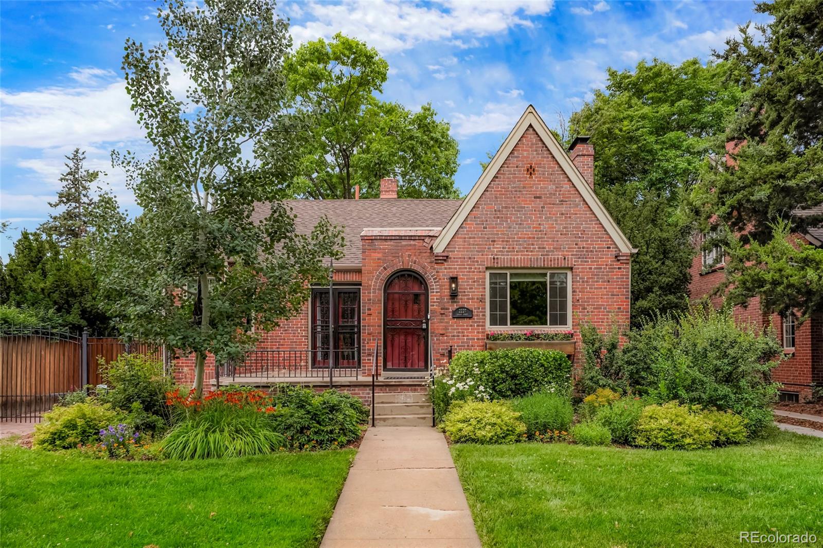 2227 Locust Street
