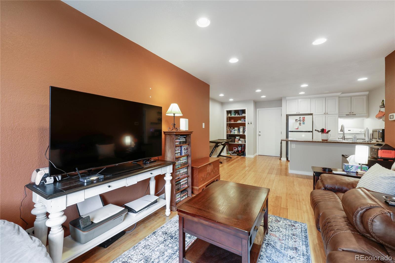 747 W 96th Avenue 2