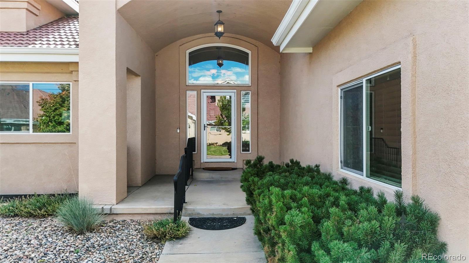 13789 Paradise Villas Grove
