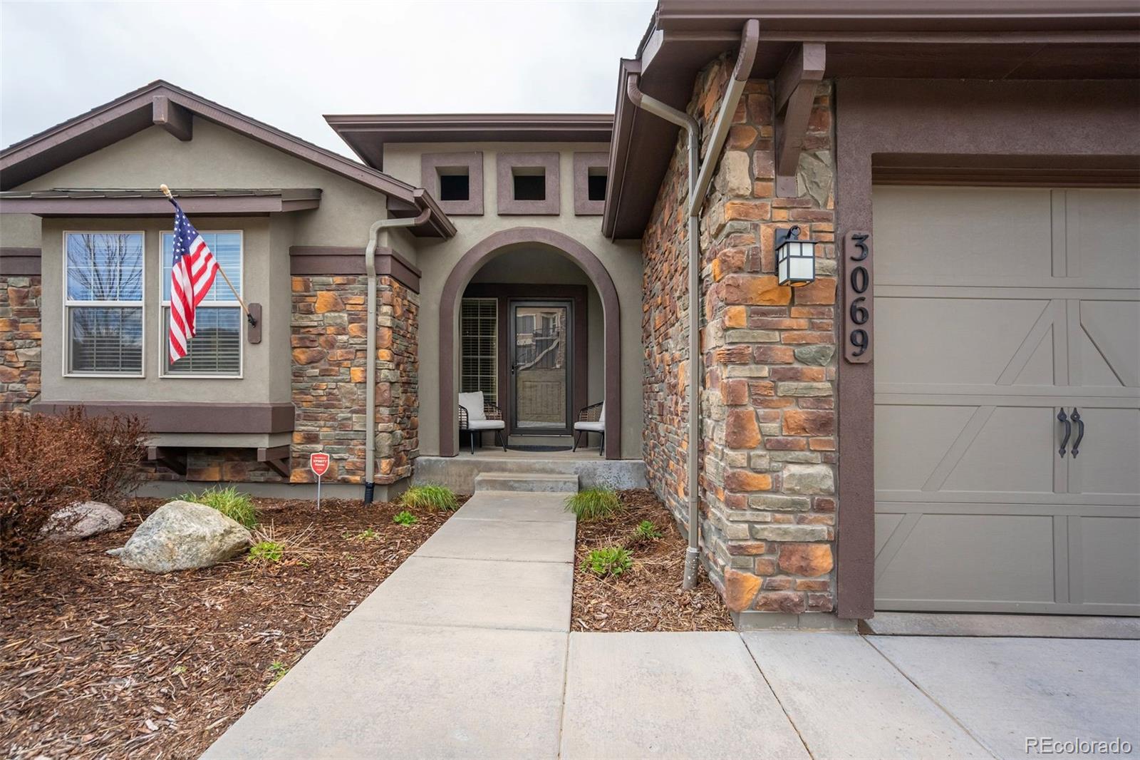 3069 Lakefront Drive
