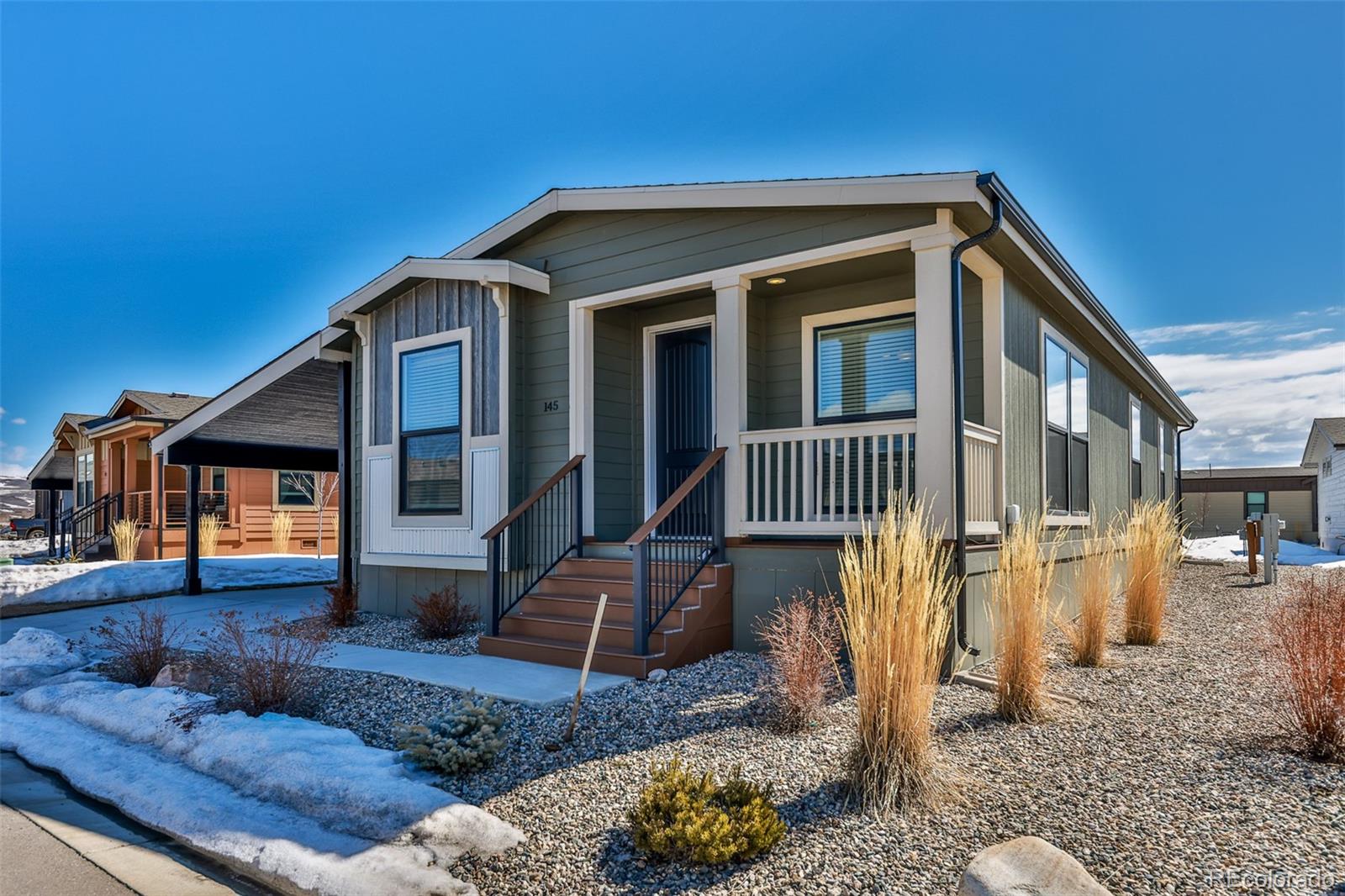 551 Summit Trail