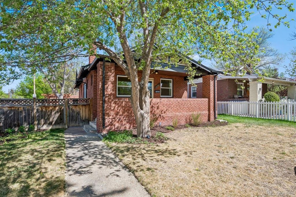 Photo of 2290 Holly Street, Denver, CO 80207 (MLS # 4294040)