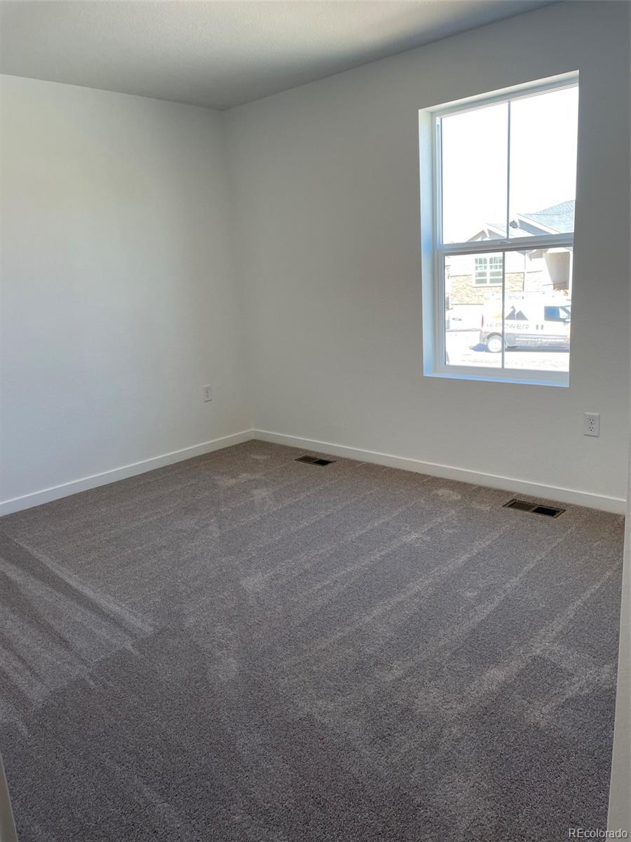 21966 E 39th Place