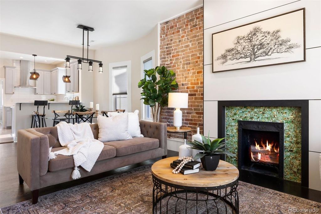 Photo of 664 S Grant Street, Denver, CO 80209 (MLS # 6878473)