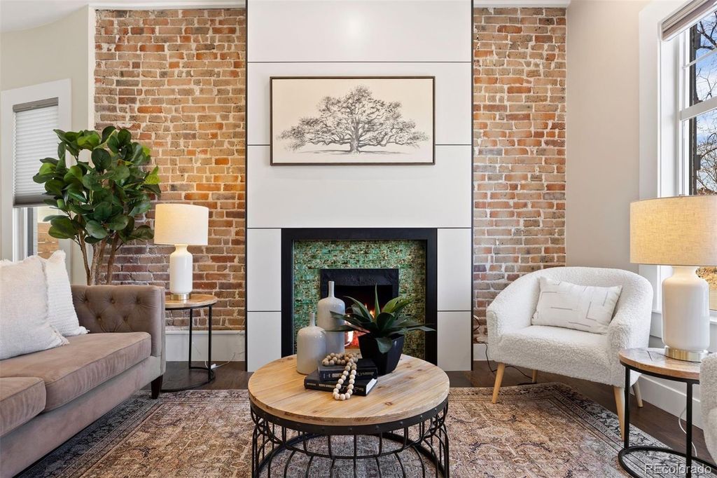 Photo of 664 S Grant Street, Denver, CO 80209 (MLS # 6878473)