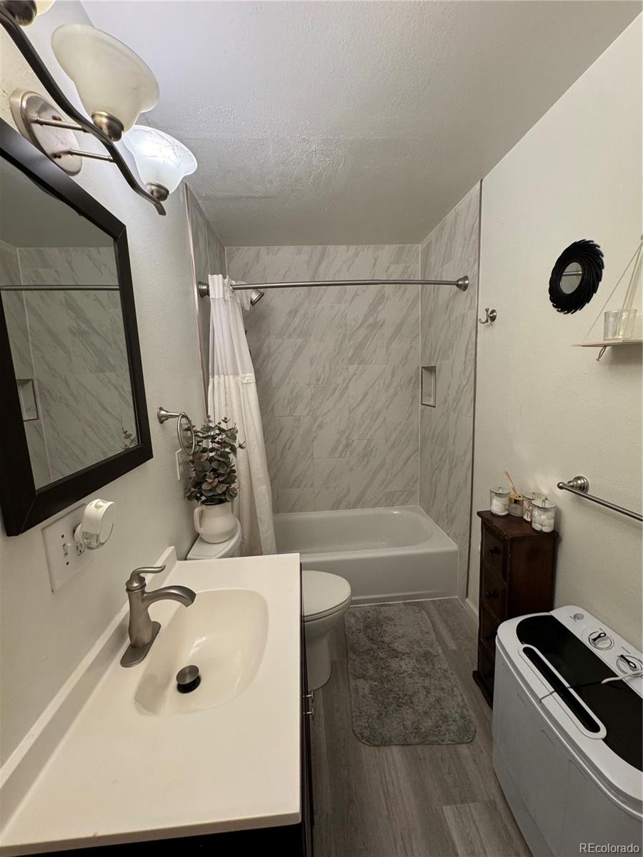 10702 E Exposition Avenue 101