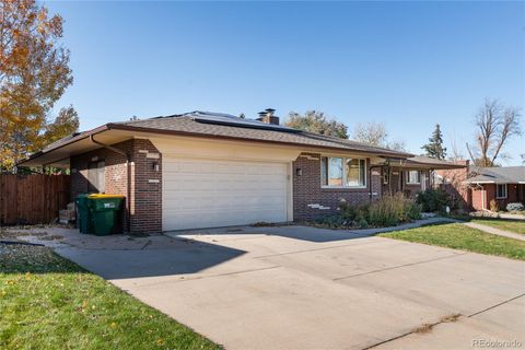 Photo of 425 Kendall Street, Lakewood, CO 80226 (MLS # 3805184)
