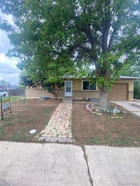 5551 Auckland Way Denver CO 80239