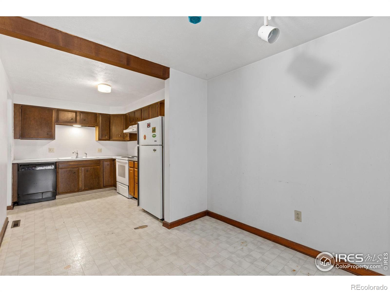 107 Caribou Place
