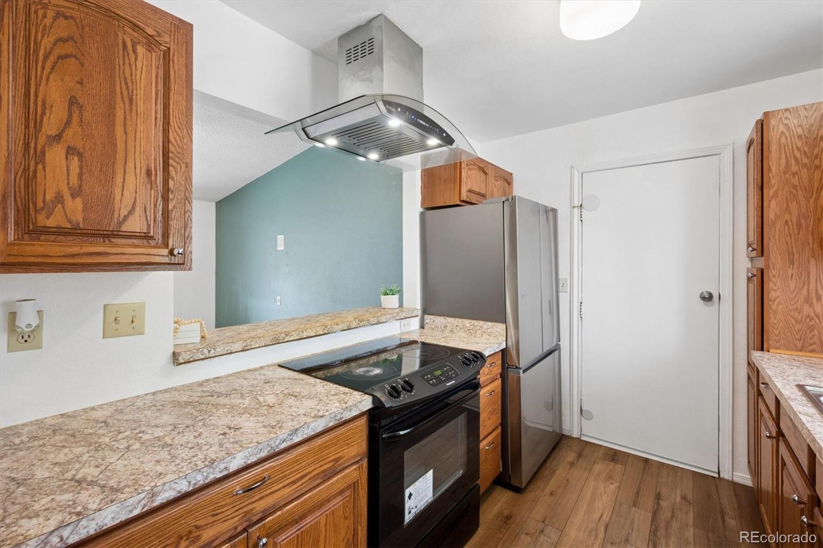 5832 S Netherland Circle