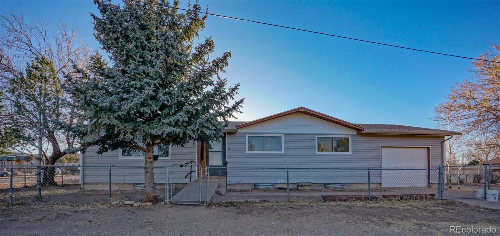 Photo 1 of 23 — 925 Russell Avenue, Walsenburg, CO 81089