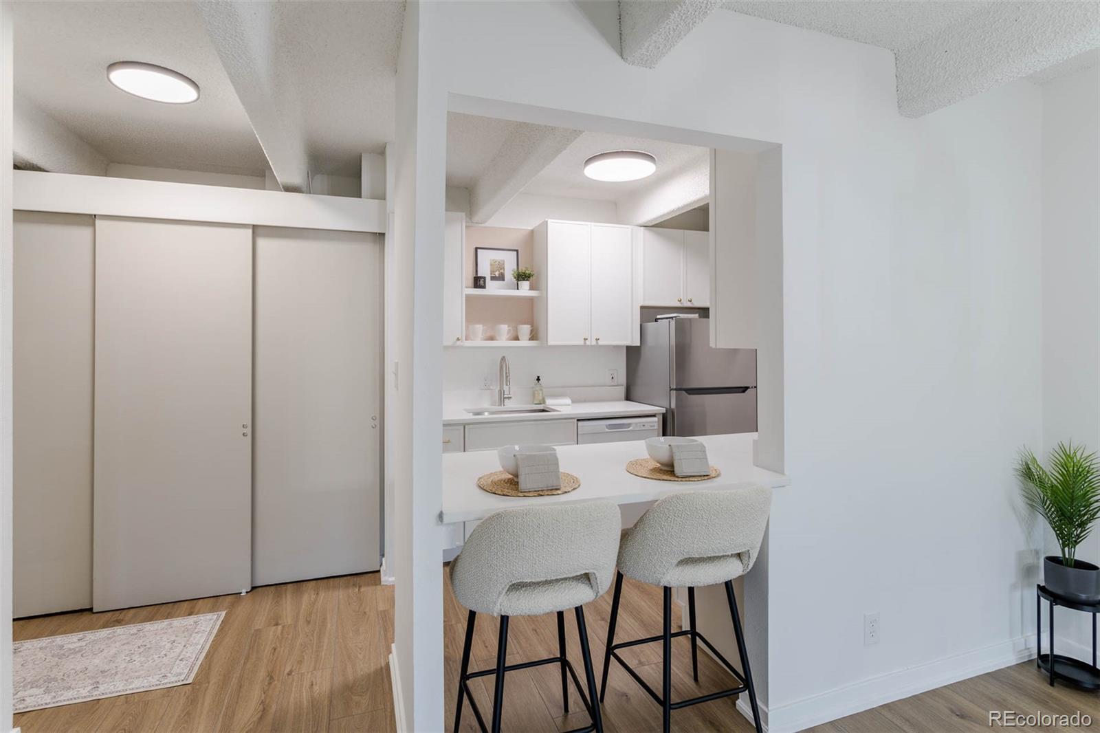 1365 Columbine Street 401