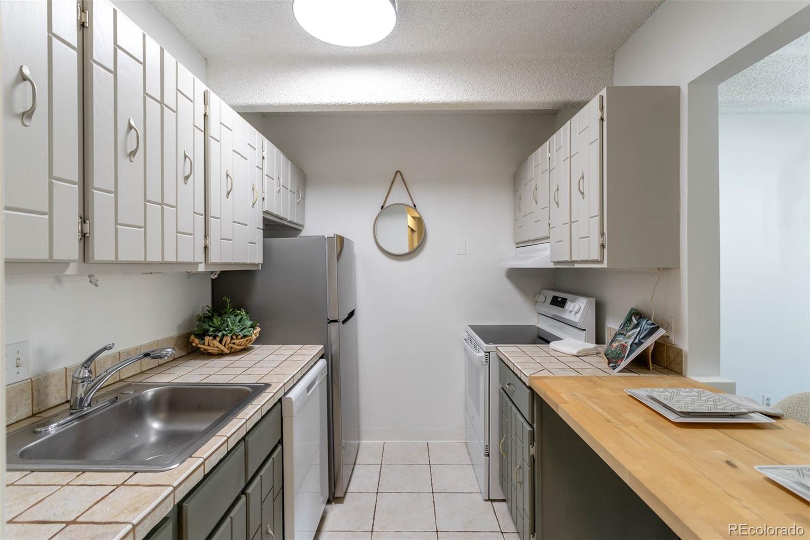 1365 Columbine Street 401