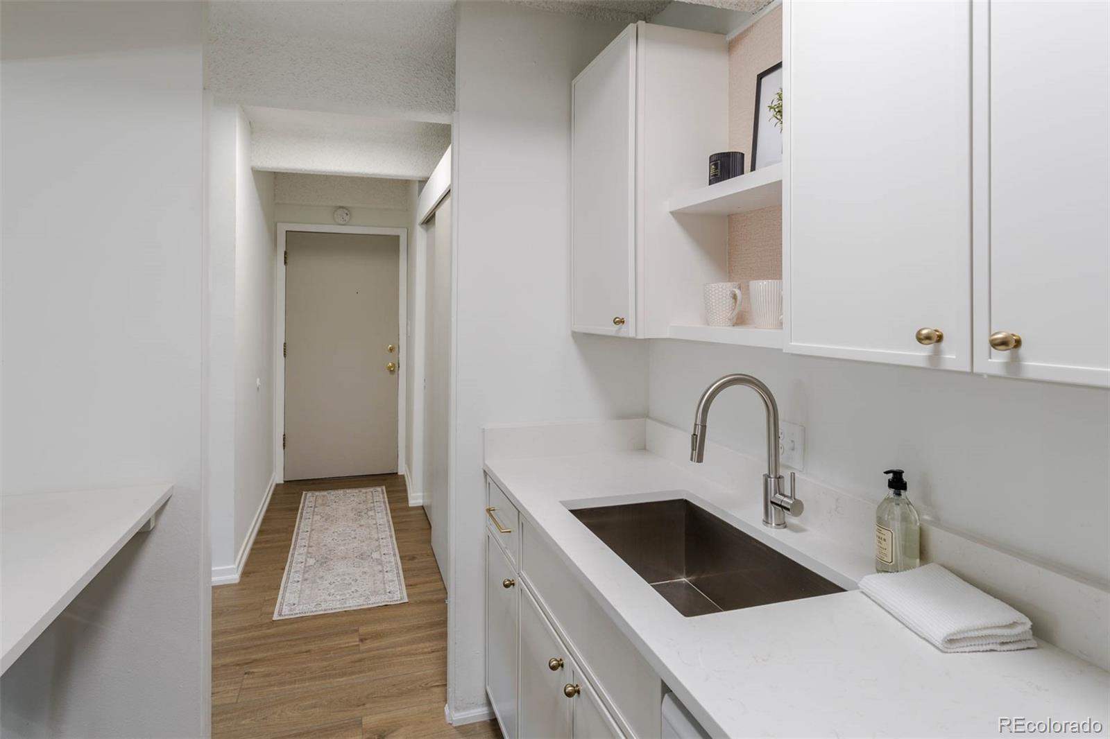 1365 Columbine Street 401