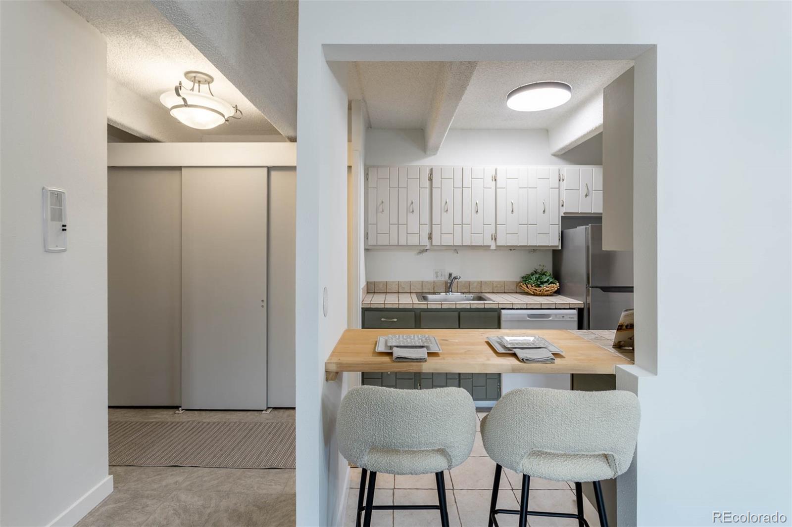 1365 Columbine Street 401