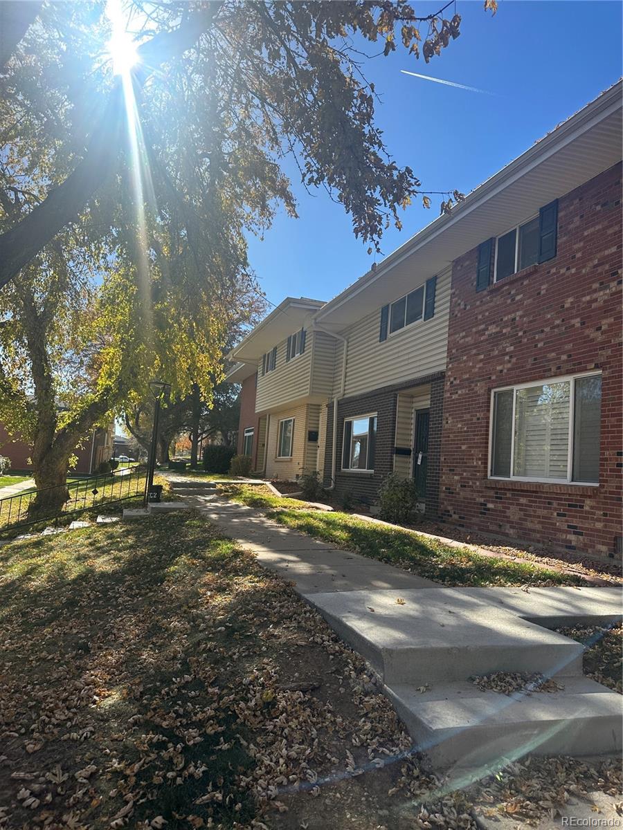 9032 E Mansfield Avenue