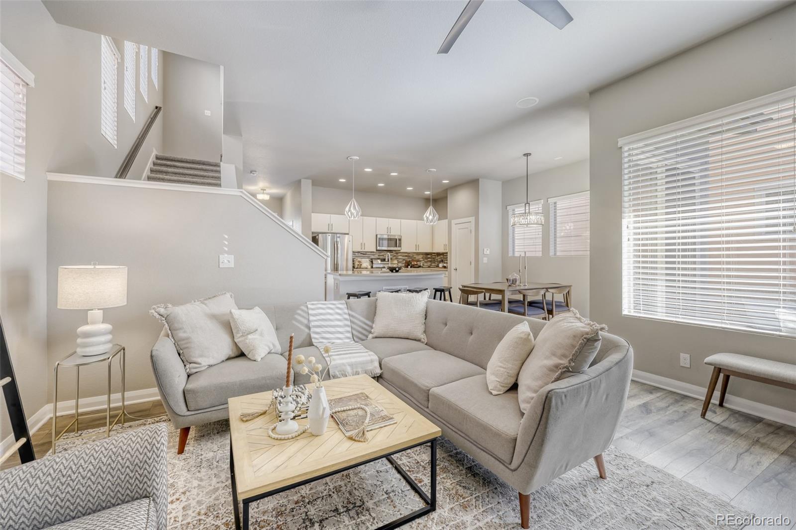 1752 W 67th Place