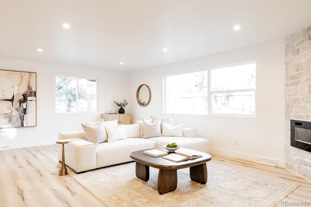 5200 W Ontario Avenue