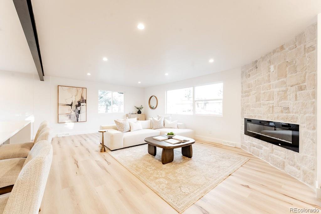 5200 W Ontario Avenue