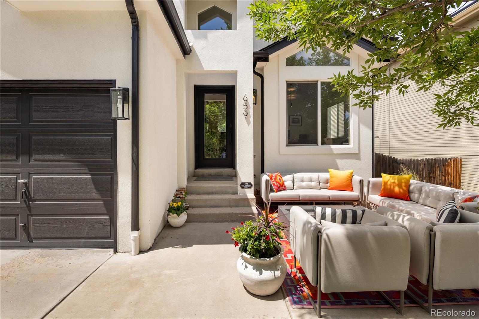 659 Entrada Drive