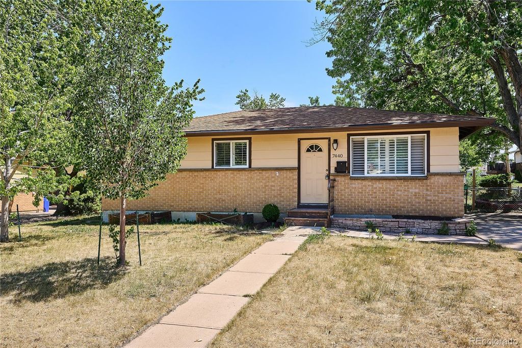 Photo of 7440 W Oregon Drive, Lakewood, CO 80232 (MLS # 8328160)