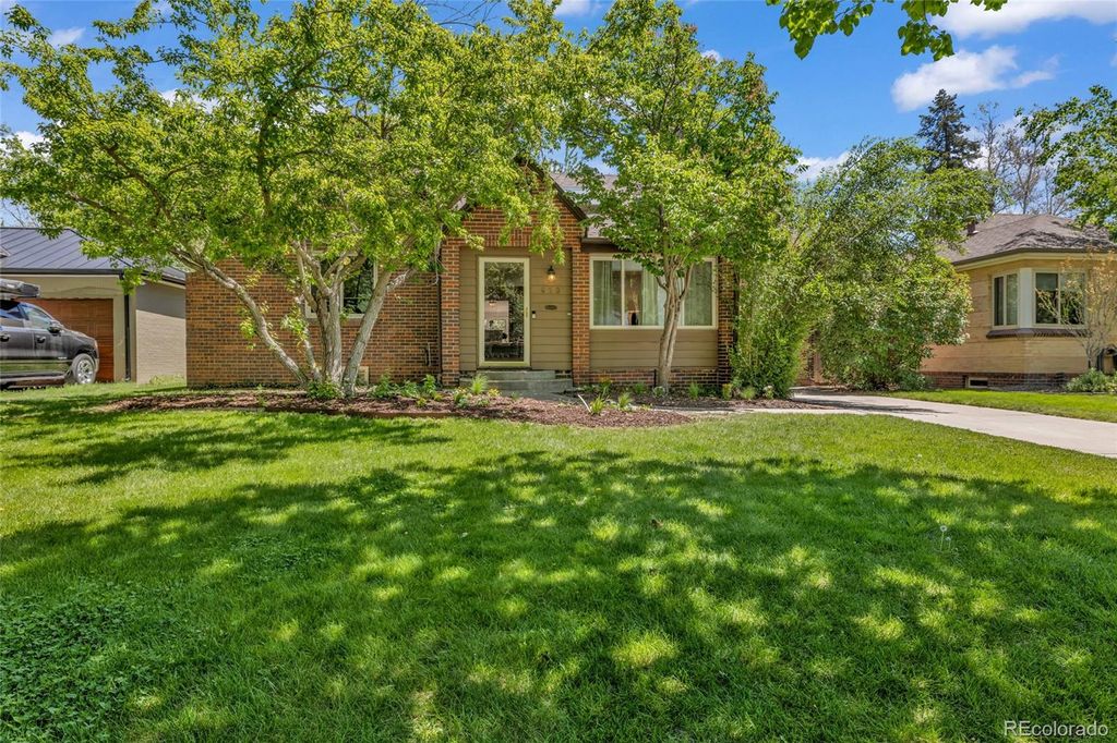 Photo of 918 Magnolia Street, Denver, CO 80220 (MLS # 7667524)