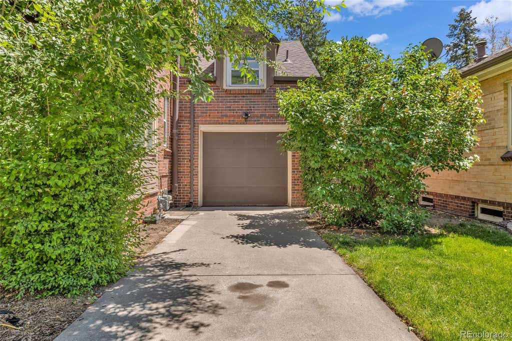 Photo of 918 Magnolia Street, Denver, CO 80220 (MLS # 7667524)