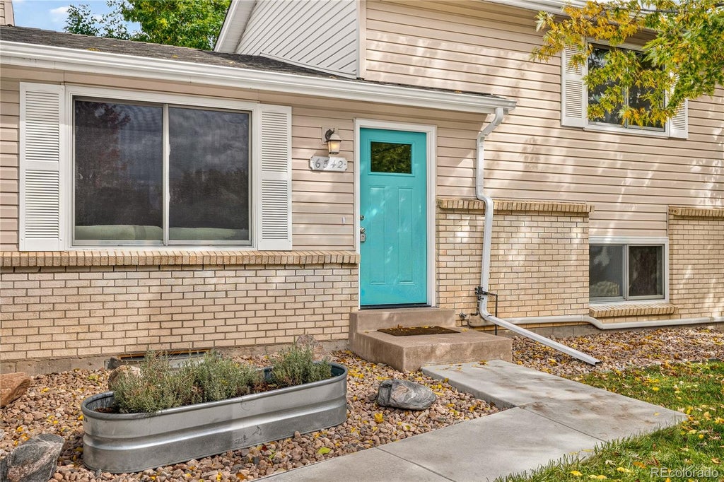 Photo of 6542 S Field Way, Littleton, CO 80123 (MLS # 7591524)