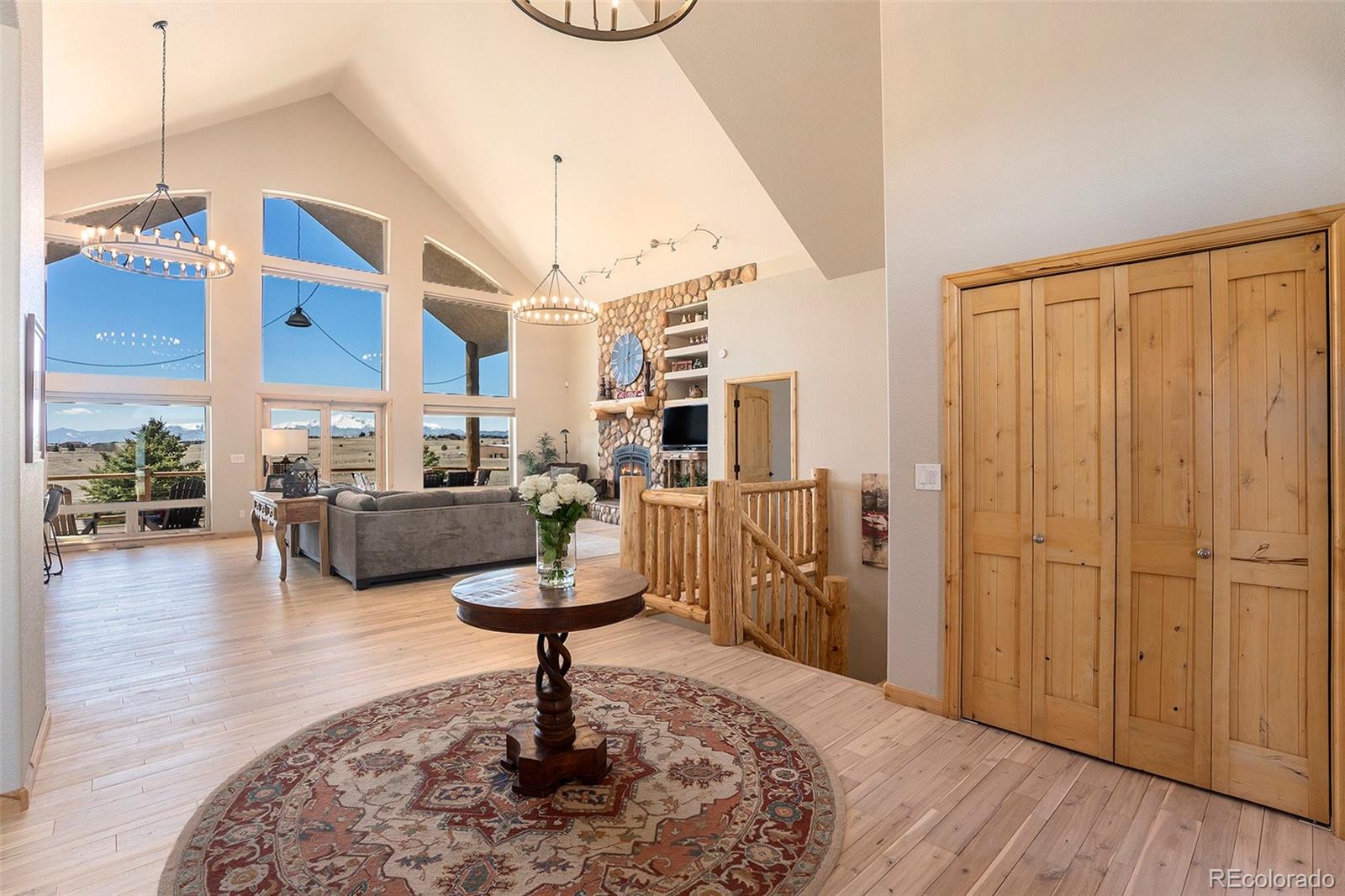 5771 Windridge Point