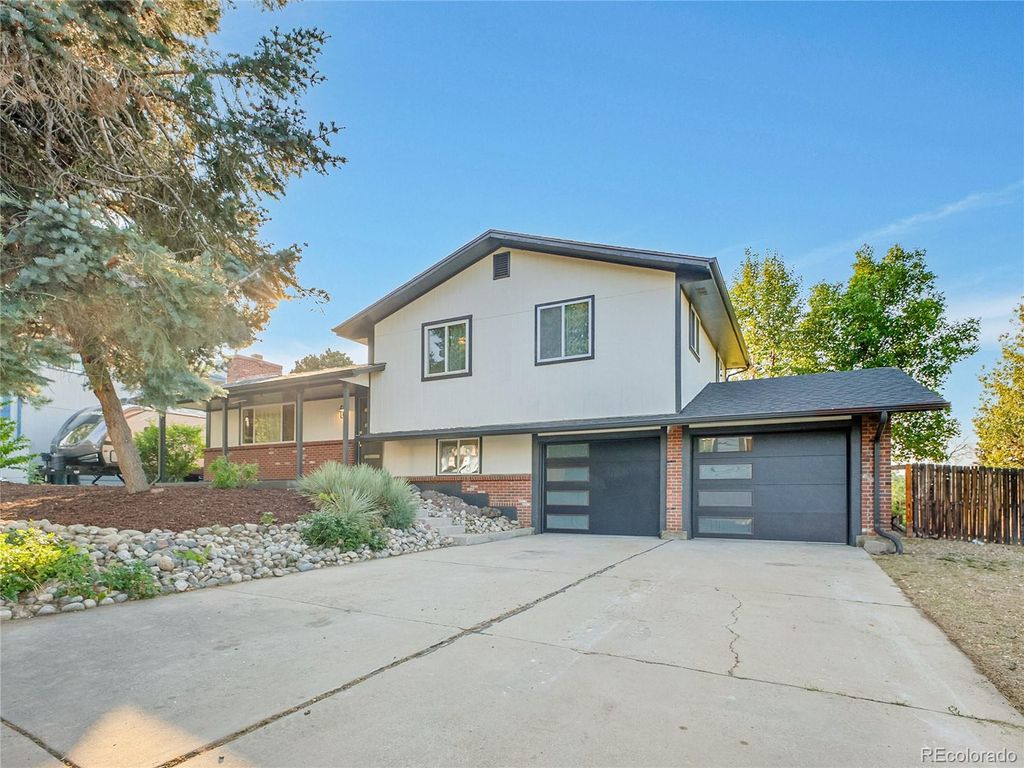 Photo of 10353 W Arkansas Drive, Lakewood, CO 80232 (MLS # 4352284)