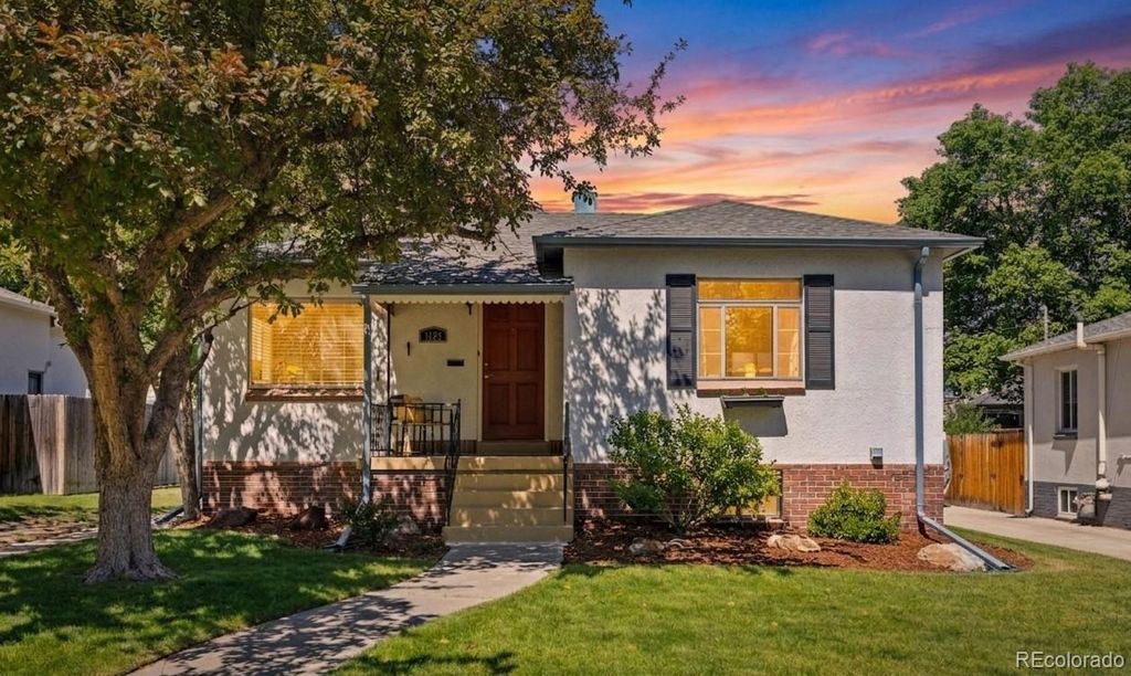 Photo of 1129 N Jasmine Street, Denver, CO 80220 (MLS # 5217632)