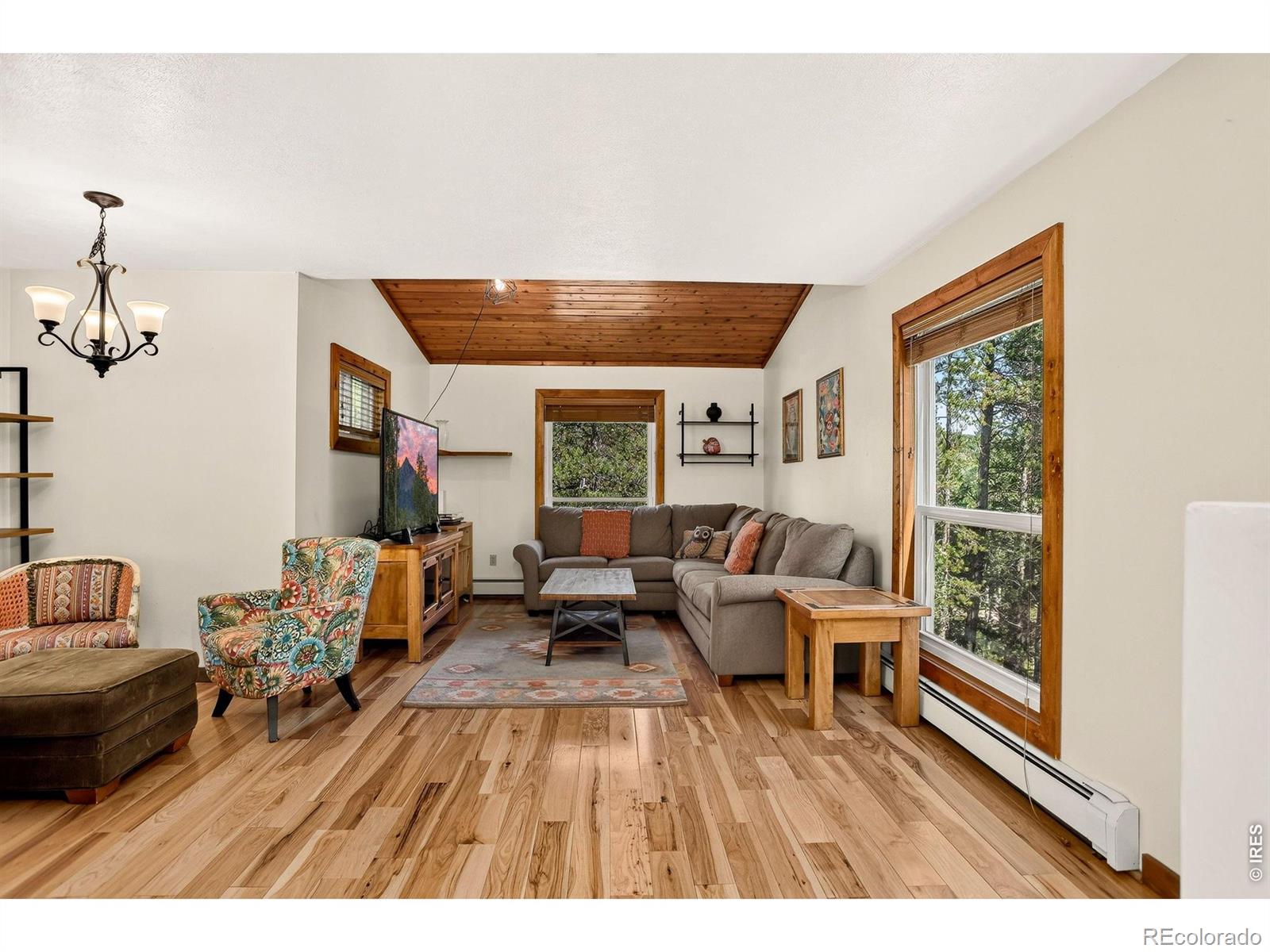 104 E Dory Way