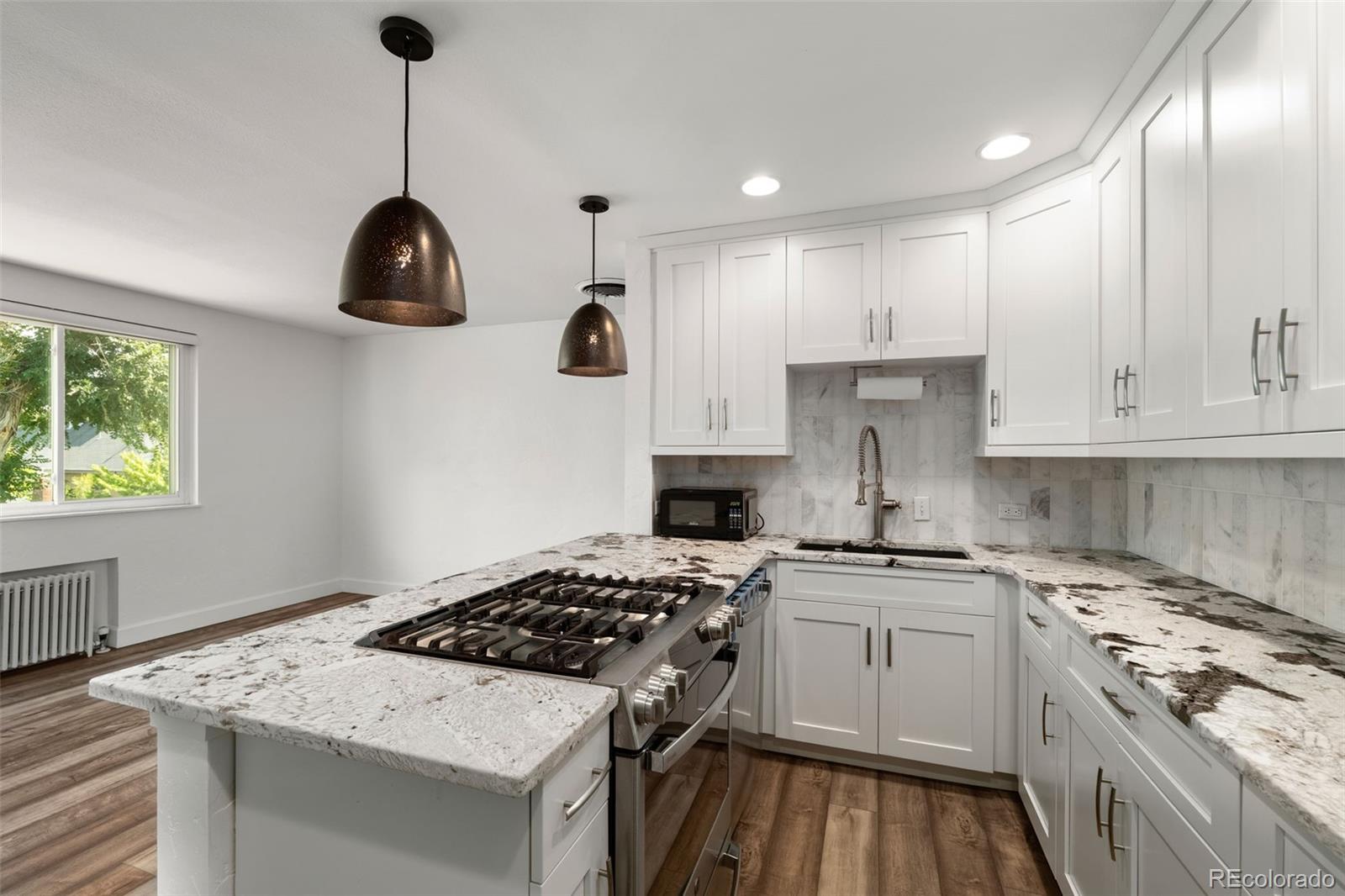 525 Jackson Street 301, Denver, CO, 80206 4 525 Jackson Street 301