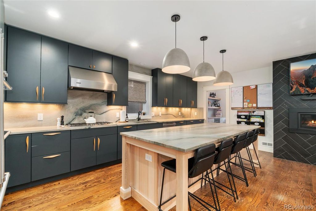 Photo of 890 S Vine Street, Denver, CO 80209 (MLS # 2422890)