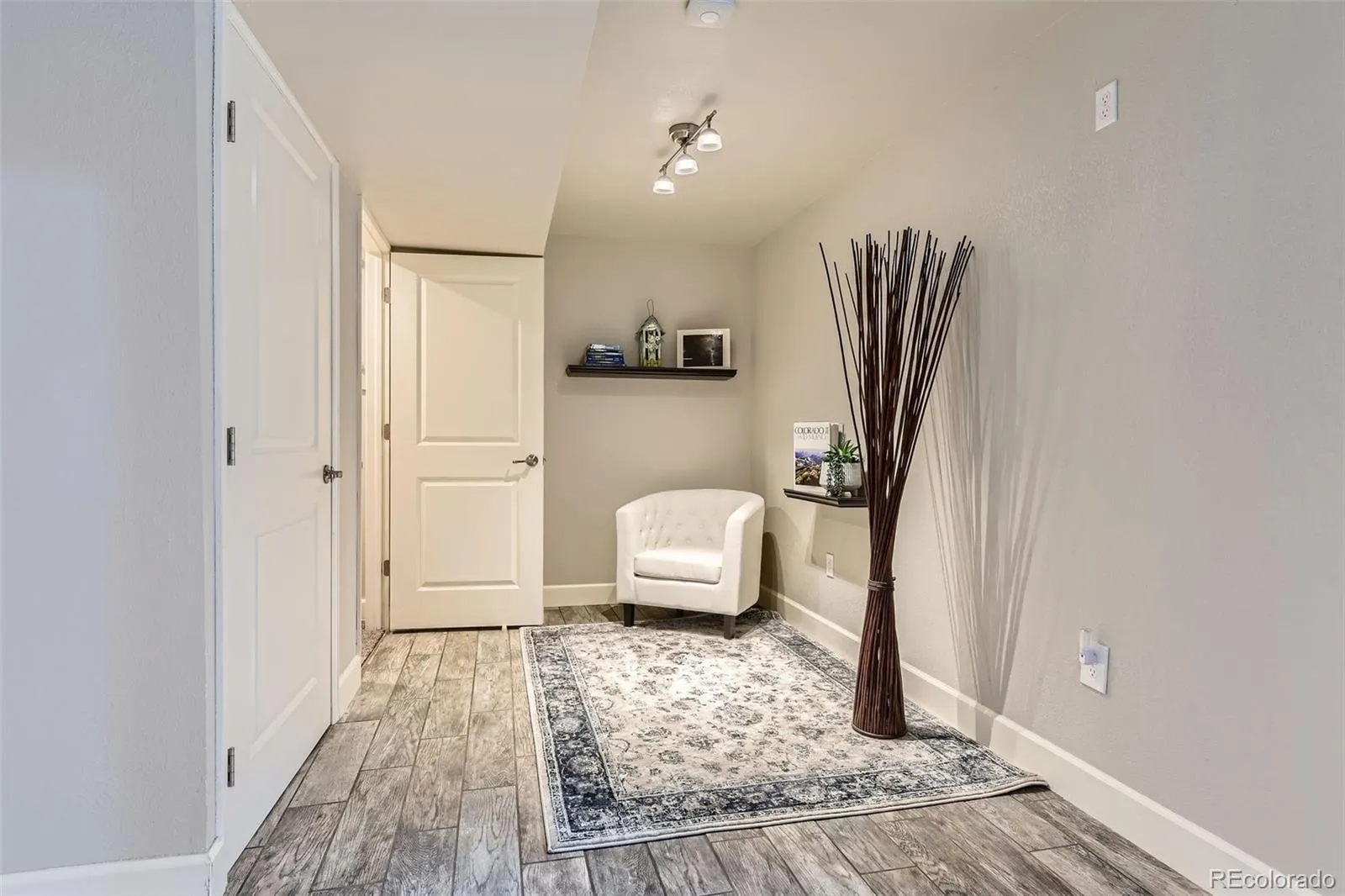 Lakewood, Colorado 80227, United States, 3 Bedrooms Bedrooms, ,2 BathroomsBathrooms,Residential,Active,13673