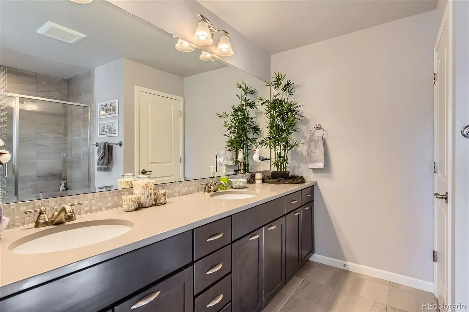 Lakewood, Colorado 80227, United States, 3 Bedrooms Bedrooms, ,2 BathroomsBathrooms,Residential,Active,13673