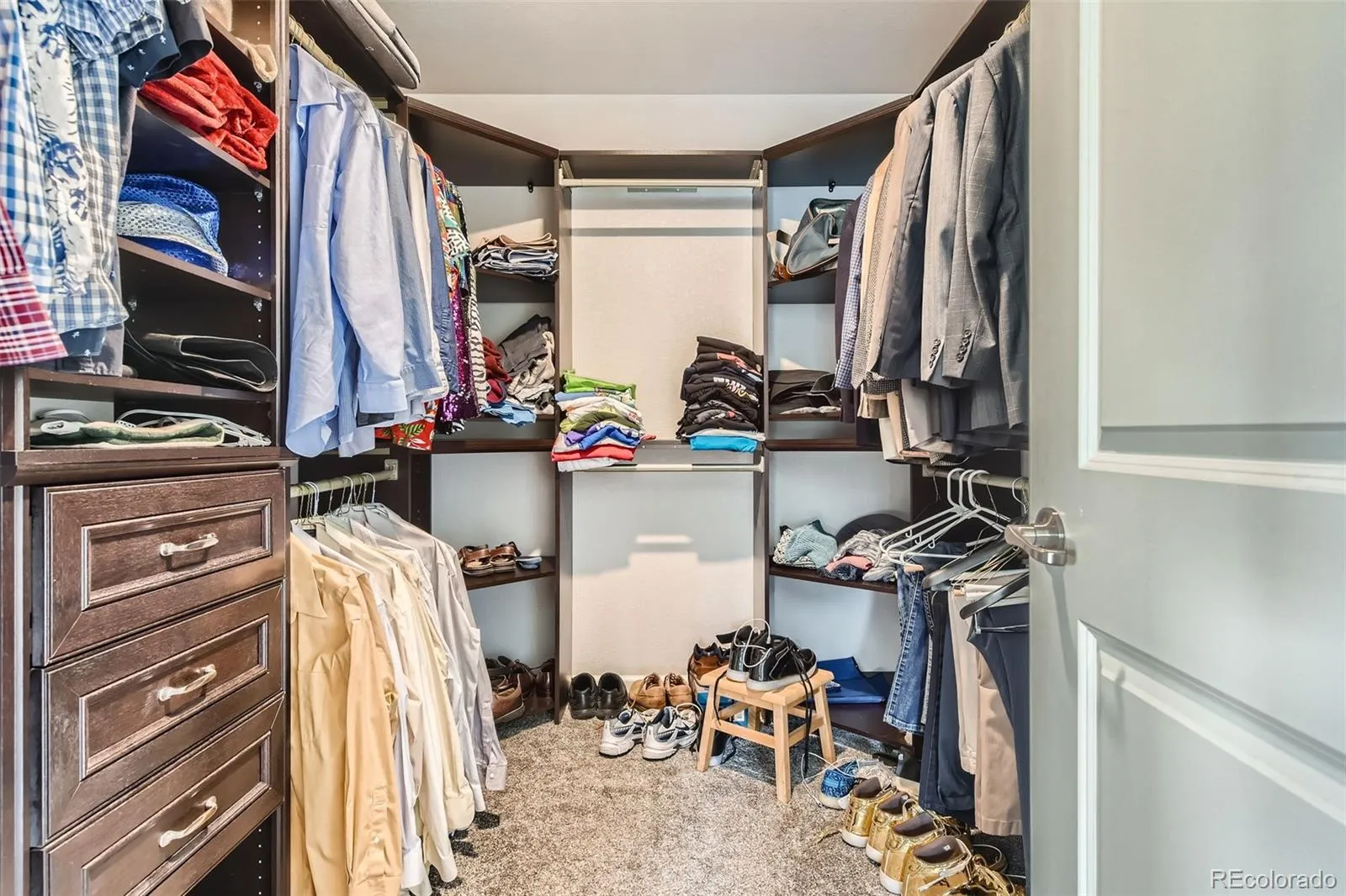 Lakewood, Colorado 80227, United States, 3 Bedrooms Bedrooms, ,2 BathroomsBathrooms,Residential,Active,13673