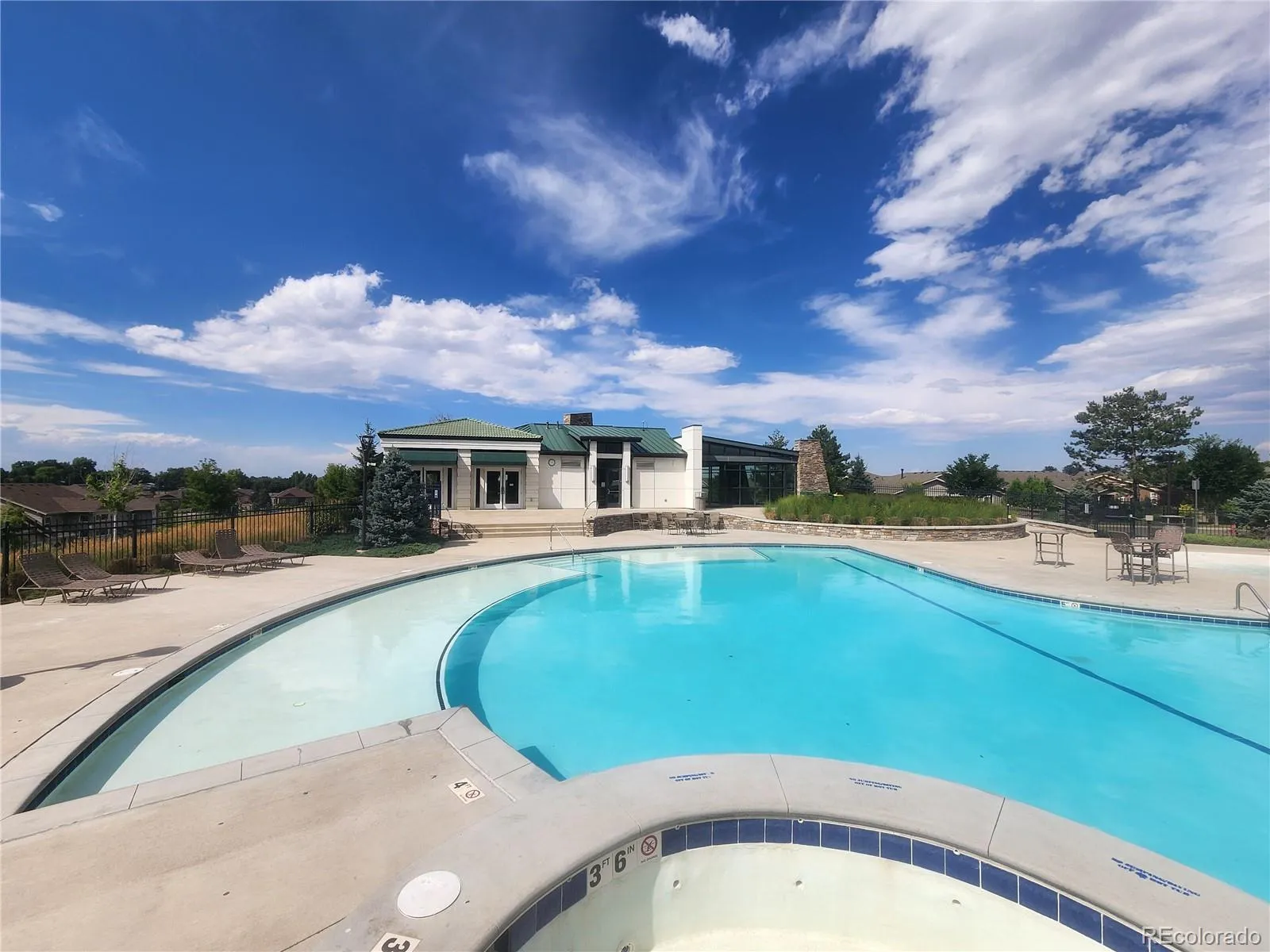 Lakewood, Colorado 80227, United States, 3 Bedrooms Bedrooms, ,2 BathroomsBathrooms,Residential,Active,13673