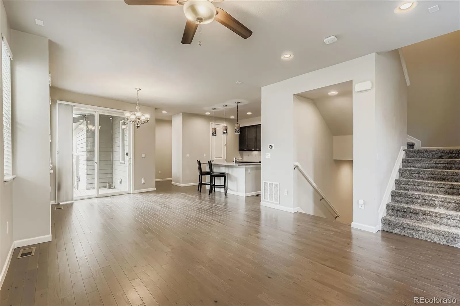 Lakewood, Colorado 80227, United States, 3 Bedrooms Bedrooms, ,2 BathroomsBathrooms,Residential,Active,13673