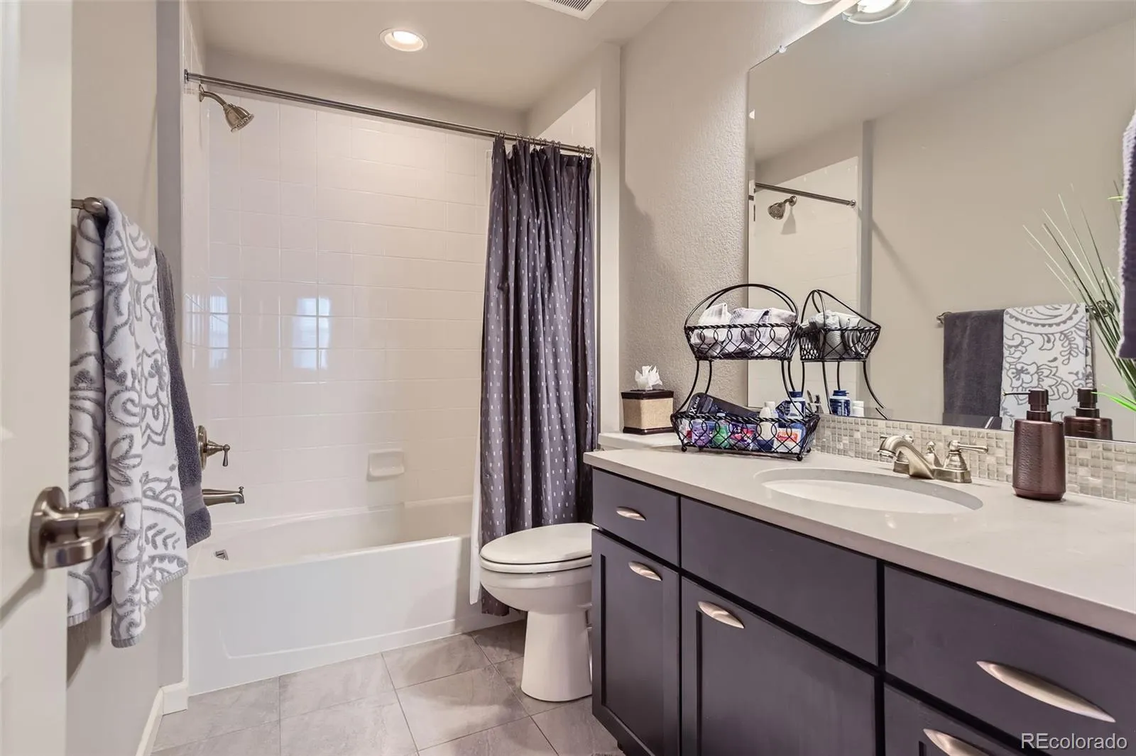 Lakewood, Colorado 80227, United States, 3 Bedrooms Bedrooms, ,2 BathroomsBathrooms,Residential,Active,13673